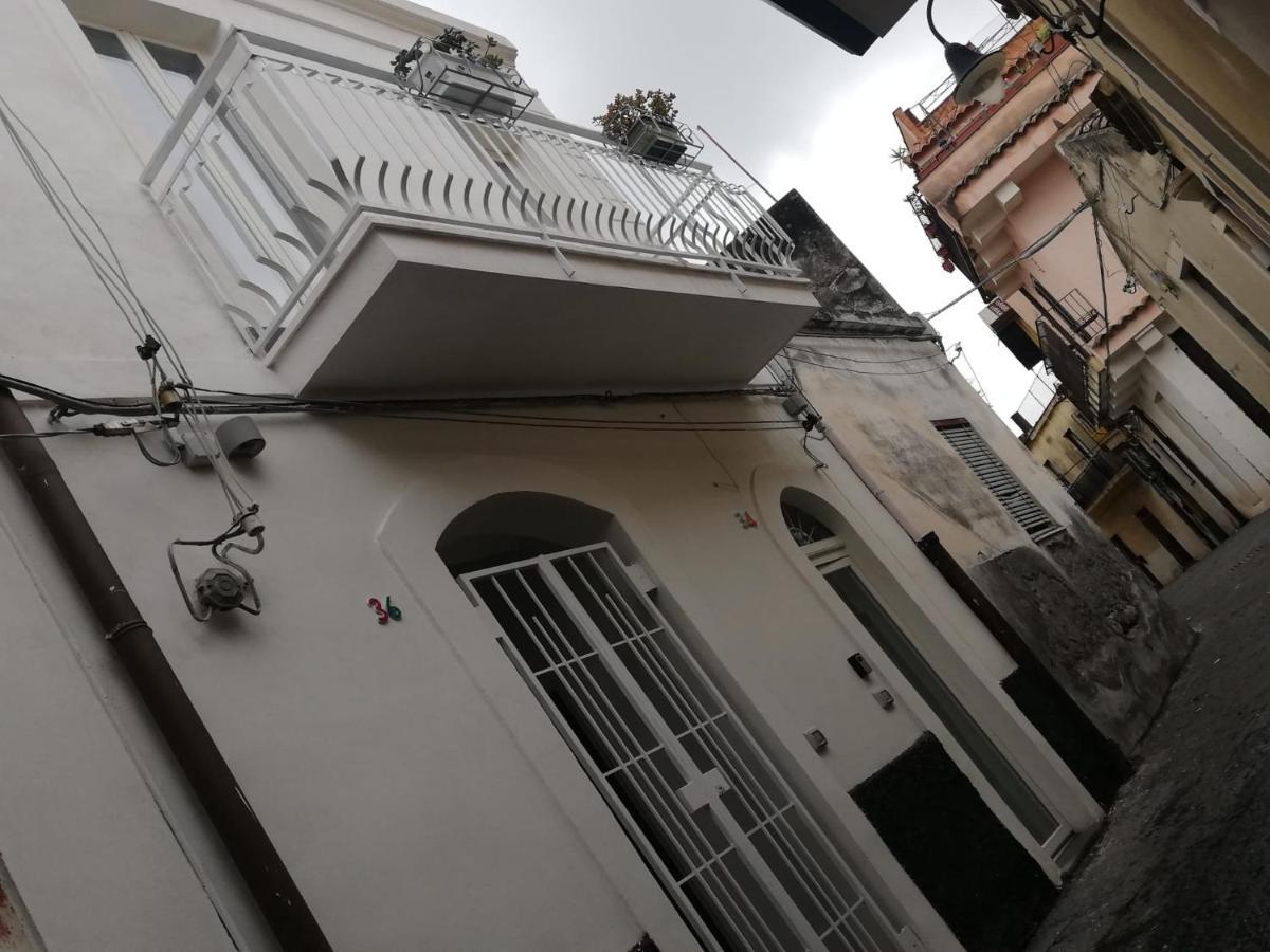 Вілла Casa Ubaruni Ачиреале Екстер'єр фото